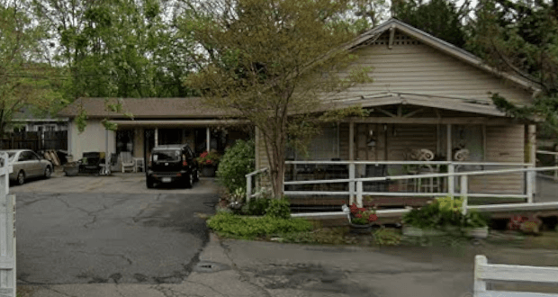 OAK TREE LODGE photo