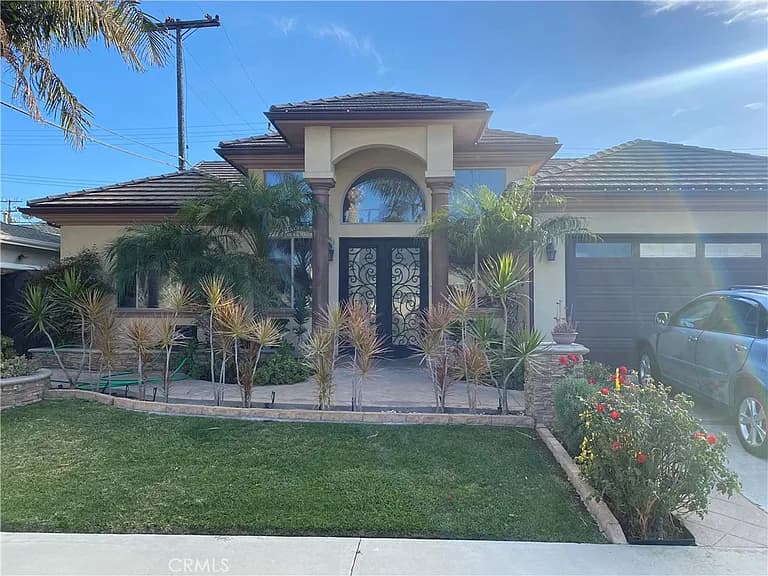 HUNTINGTON BEACH OASIS photo
