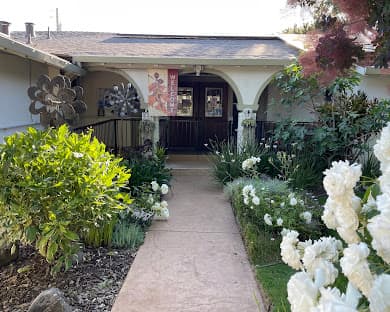 AN OAK GROVE MANOR photo