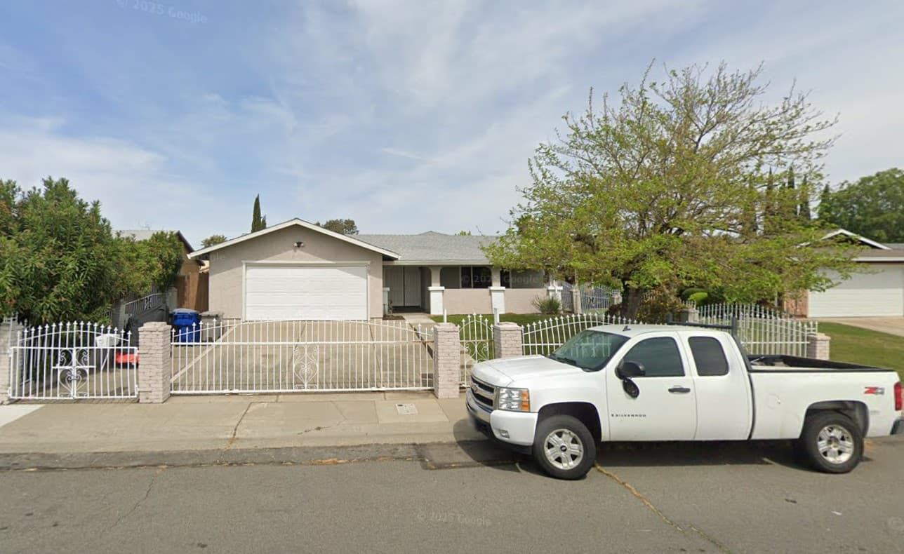 GOLDEN RESIDENCE SENIOR CARE II photo