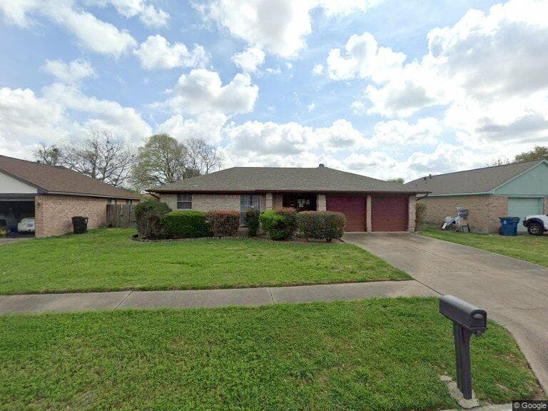 UNIVERSAL ASSISTED LIVING HOMES photo