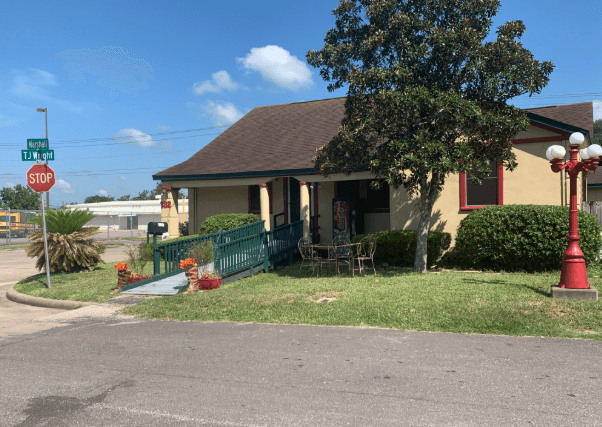 WHITE'S COTTAGE CENTER photo