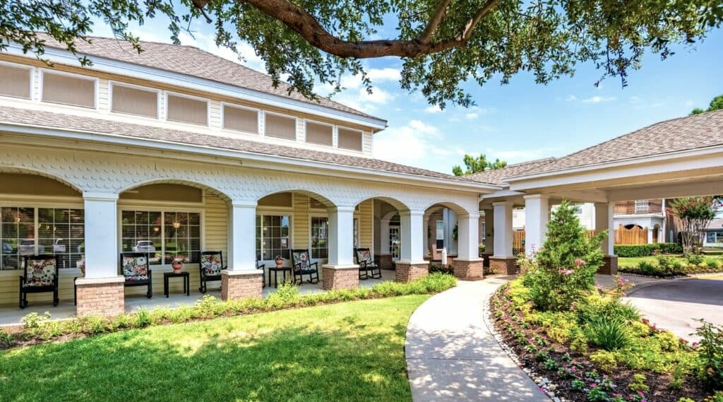 SILVER OAKS RESIDENTIAL ASSISTED LIVING photo
