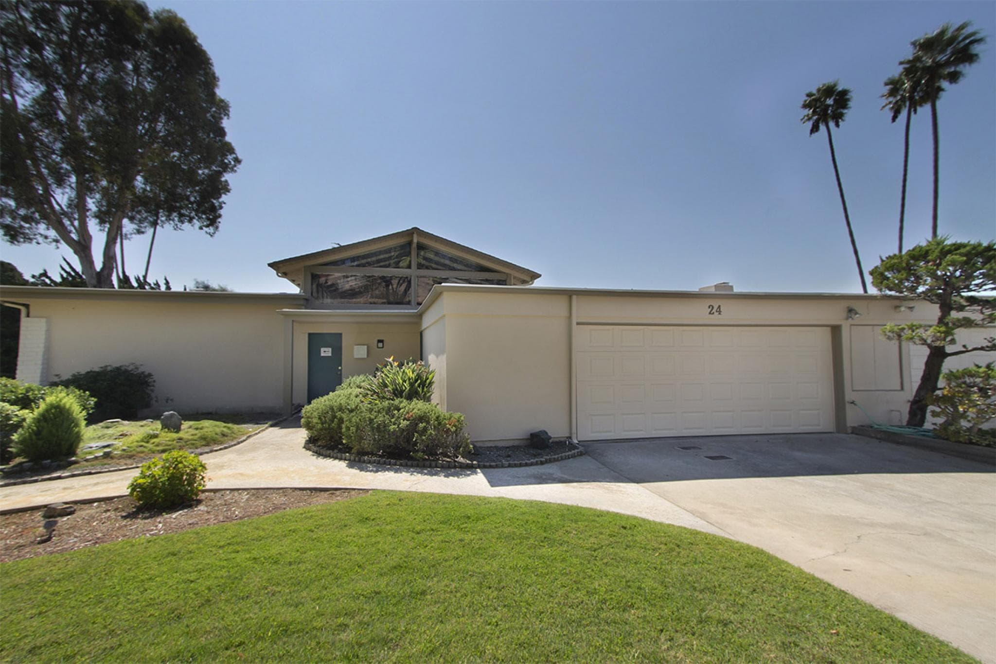 GOLDEN HOUSE RESIDENCE #24 photo