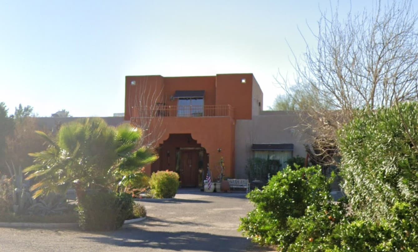 MOM AND DAD PLACE, LLC photo