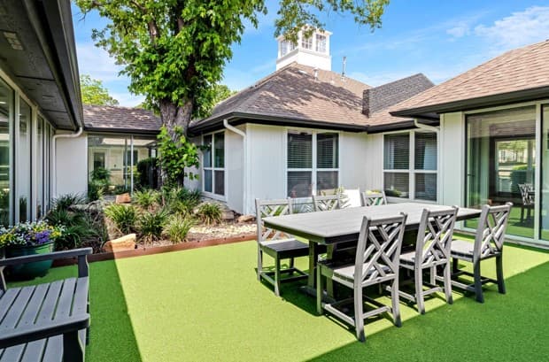 LAKE POINT ASSISTED LIVING LLC photo