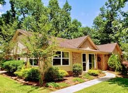 CHATEAU WOODLANDS photo