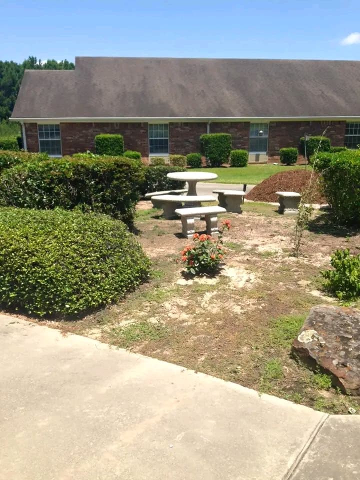 THE GARDENS AT LIVINGSTON photo