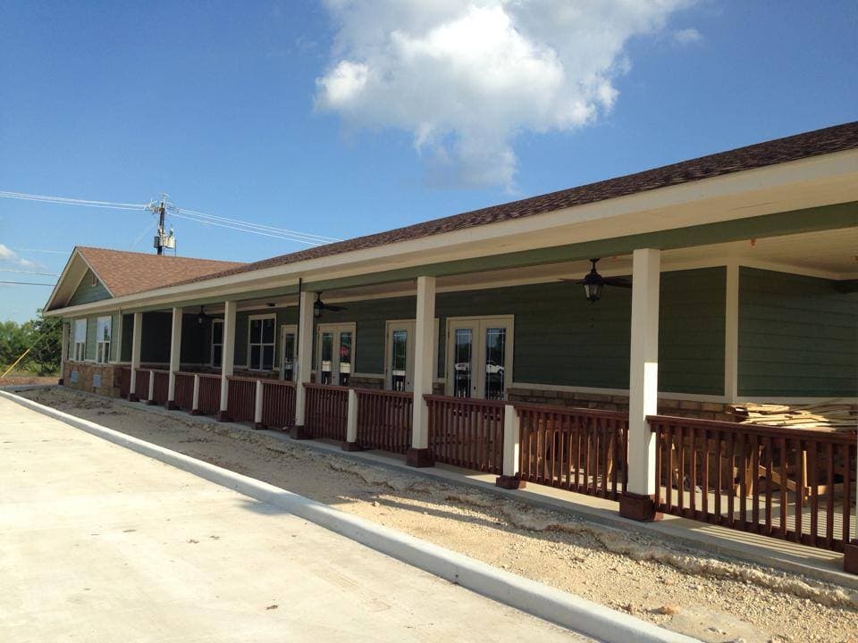 HONEY'S HOUSE OF HELOTES photo