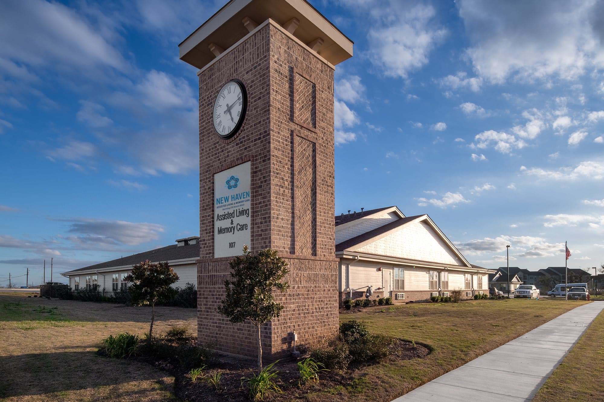 NEW HAVEN ASSISTED LIVING OF FLORESVILLE photo