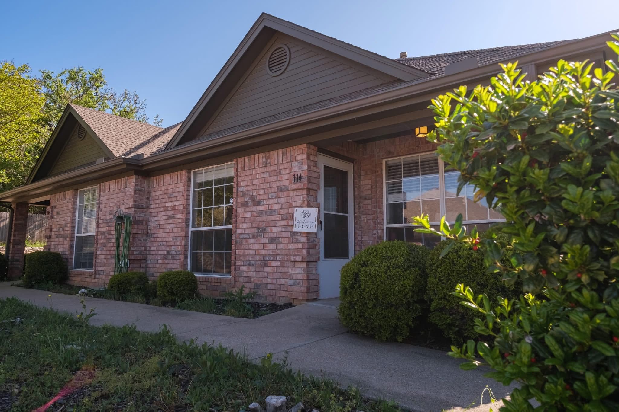 WINDSOR COURT SENIOR LIVING photo