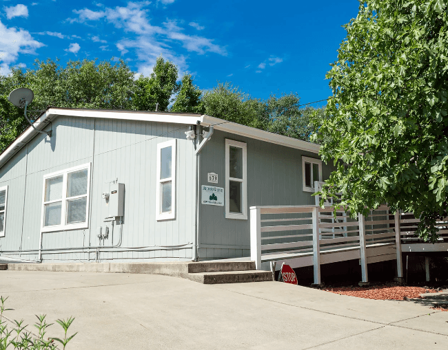 ALDER GROVE SENIOR LIVING photo