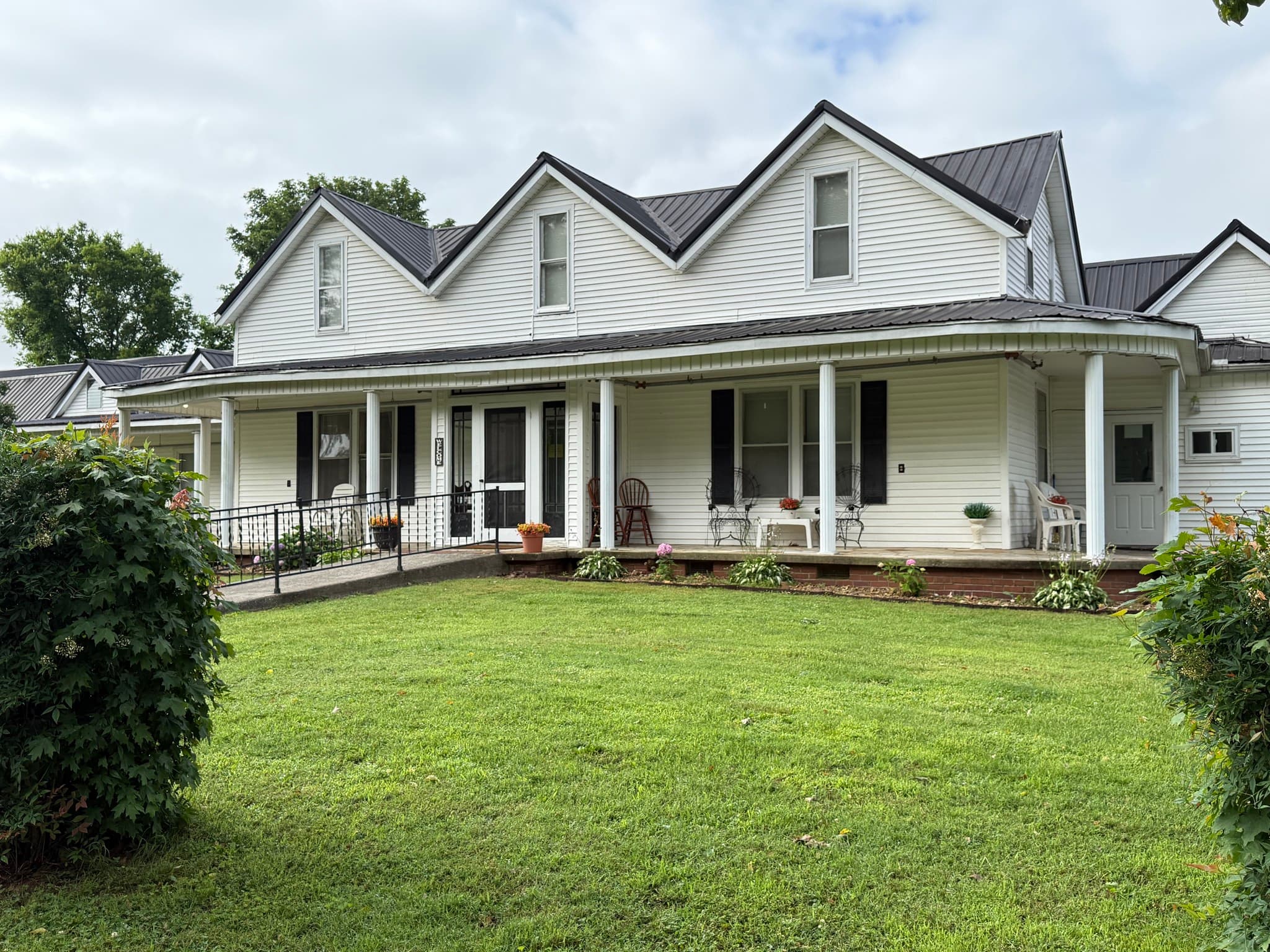 Oak Pointe Assisted Living Facility photo