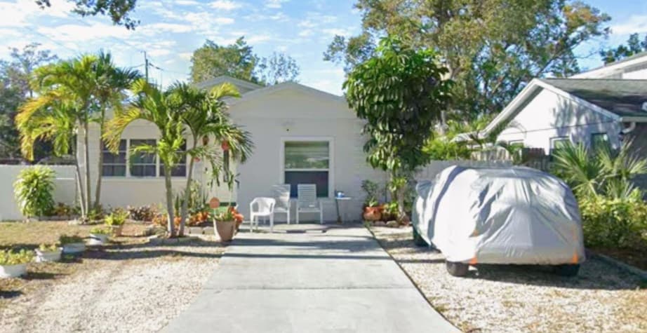 GOLDEN LIFE MANOR OASIS 2 photo