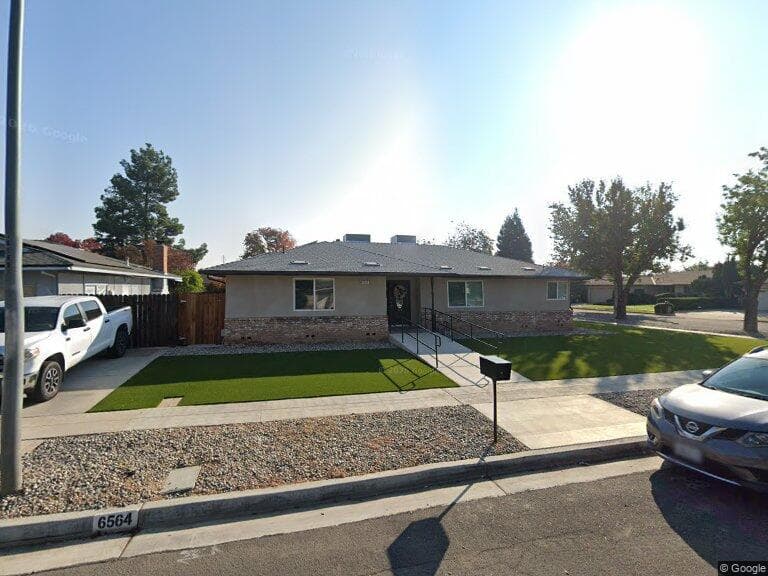 FRESNO GUEST HOME #34 photo