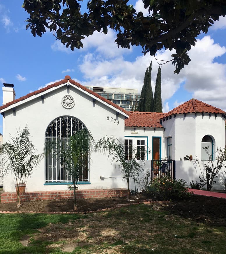 MIRACLE MILE MANOR RCFE photo