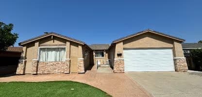 NEW WORLD VILLA SOUTH photo