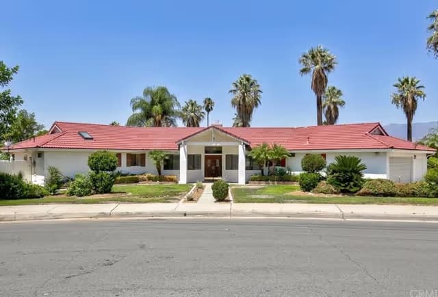 ROSE VALLEY REDLANDS II photo
