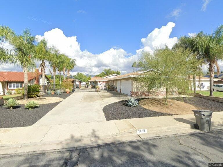 GOLDRUSH RESIDENCE photo