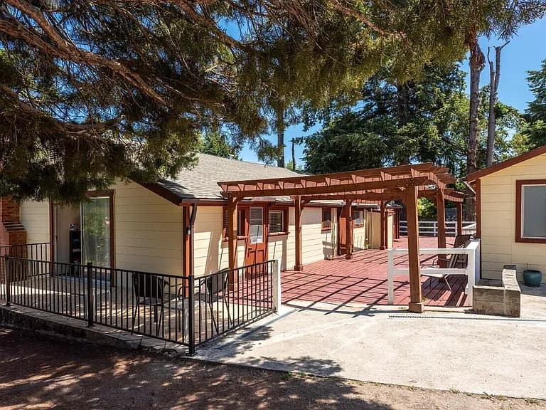 LIVE OAK REST HOME photo