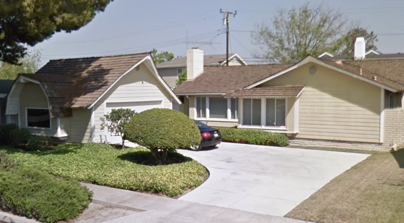 ROSSMOOR SUNSHINE VILLA – SALMON photo