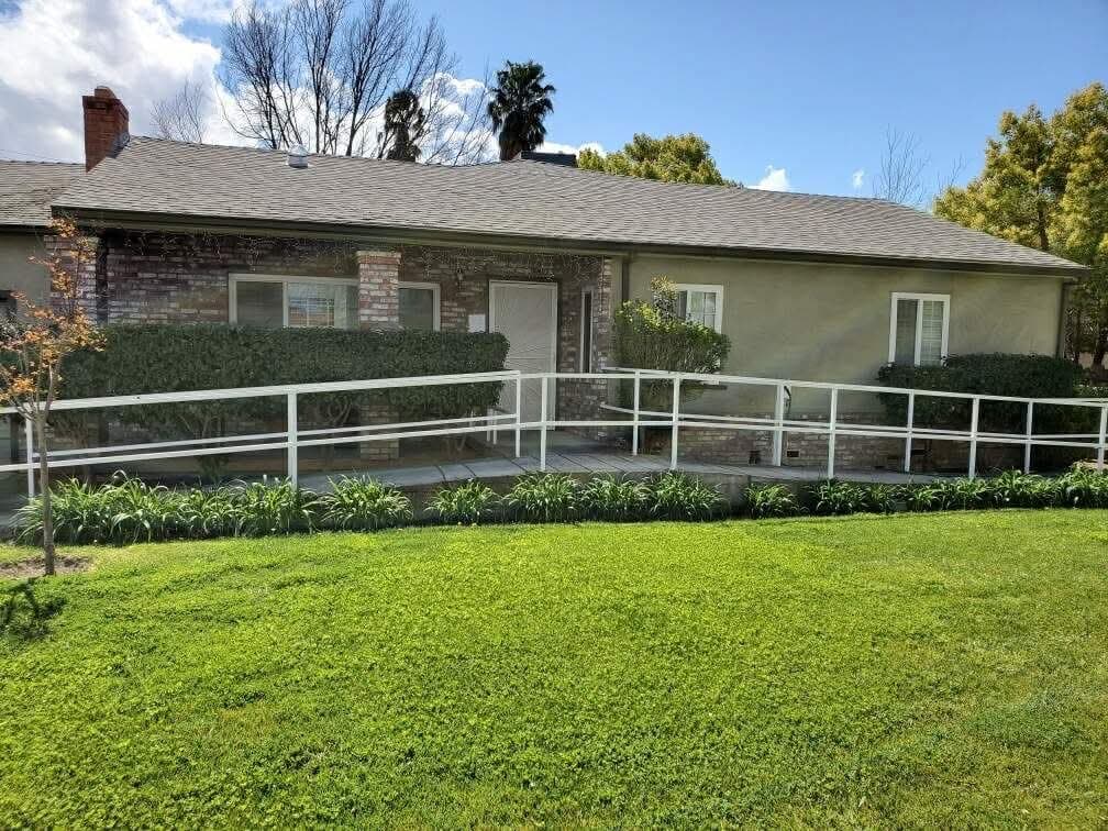 NEW HOPE GUEST HOME-ALPINE photo