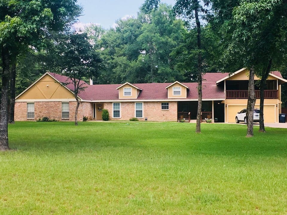 AURA COUNTRY COTTAGE LLC photo