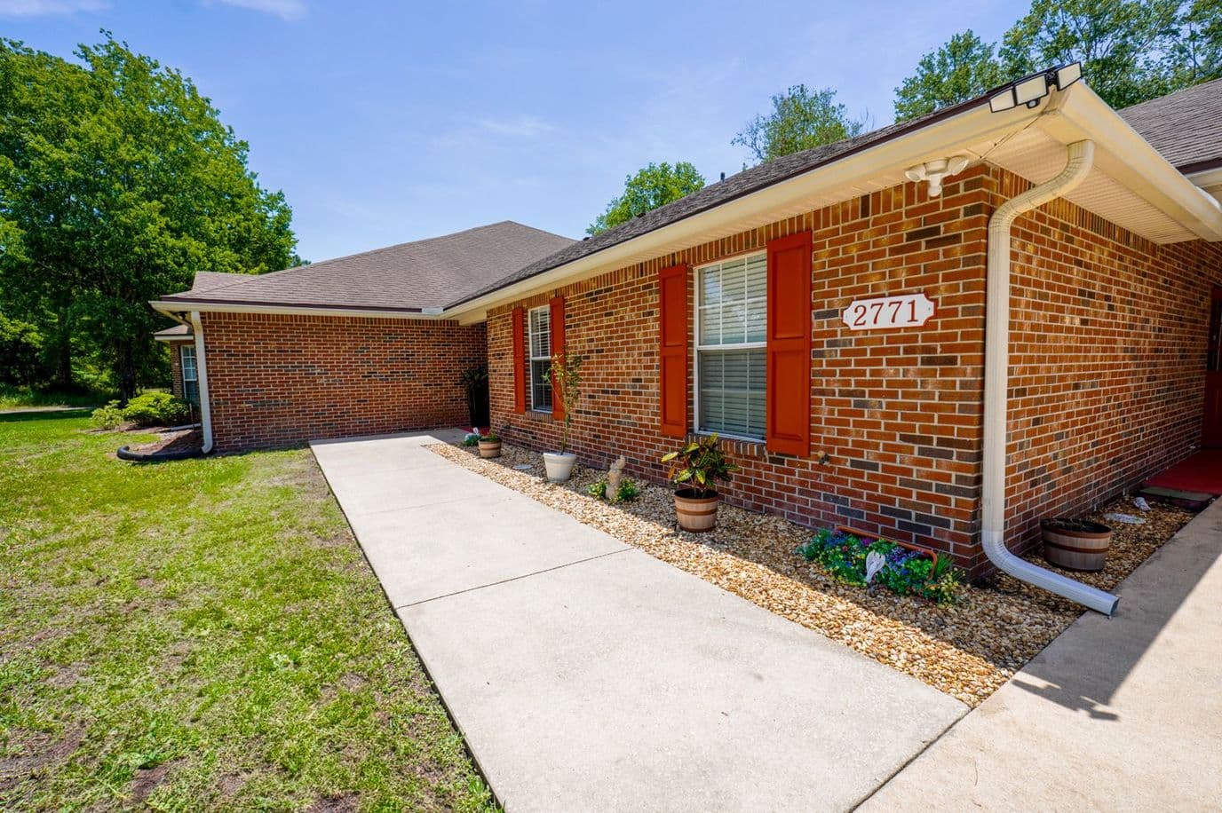 SPRING GARDEN SENIOR LIVING photo